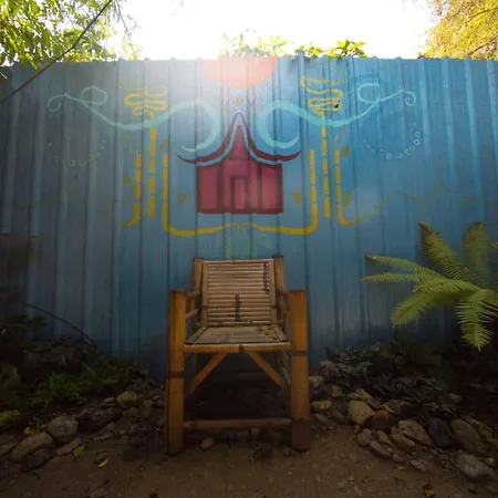 Common Grounds Pai-2